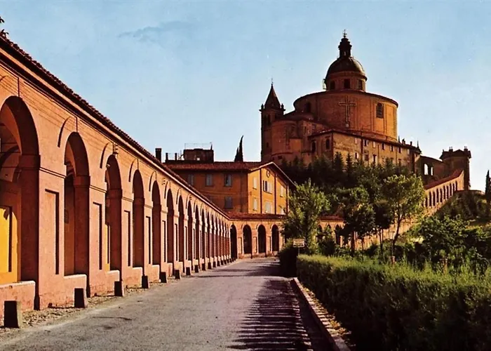Sguardo A San Luca
