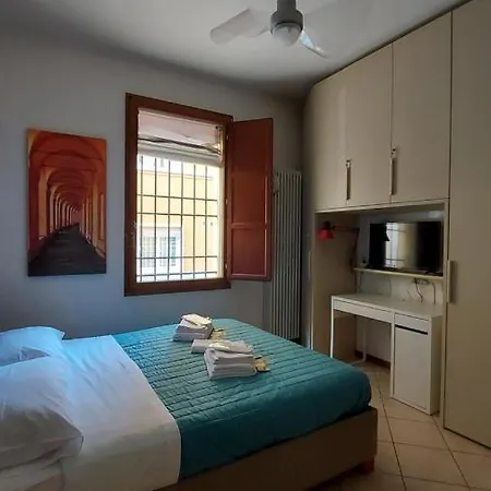 Sguardo A San Luca Boloňa