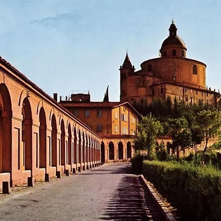 Sguardo A San Luca